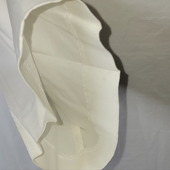 Women's Express brand Design Studio Editor Capri khaki pants - Picture 5 of 9